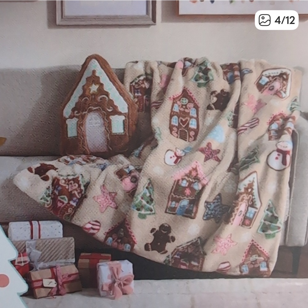 Cupcakes & Cashmere Lux/ sold
Gingerbread FauxFur Throw/Pillow Viral 🎥
Host Pick